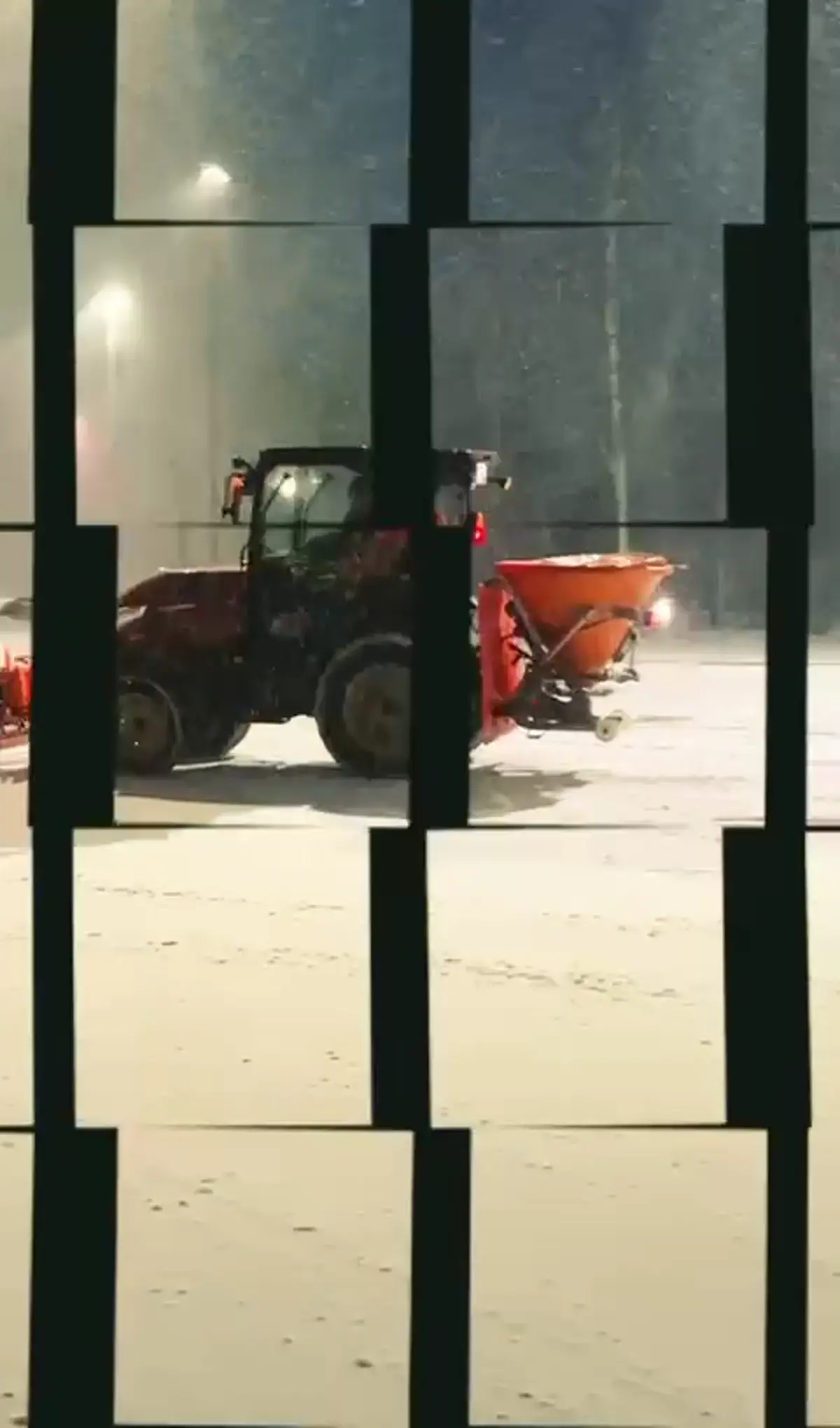 Video eines Fahrzeugs beim Räumen einer winterlichen Fläche