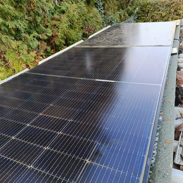 Photovoltaikmodule auf einem Dach