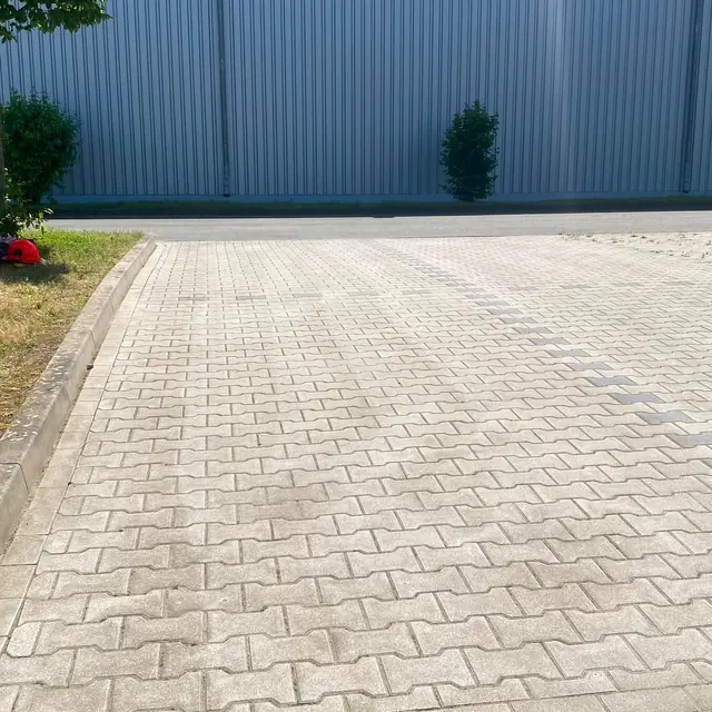 Weiterer realer Arbeitseindruck von RTS aus dem Bereich Außenflächenreinigung