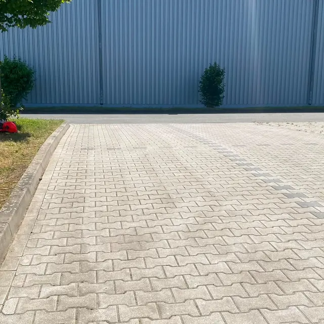Weiterer realer Arbeitseindruck von RTS aus dem Bereich Außenflächenreinigung