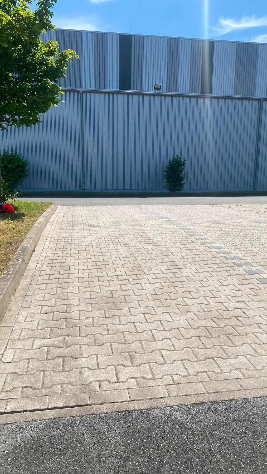 Weiterer realer Arbeitseindruck von RTS aus dem Bereich Außenflächenreinigung